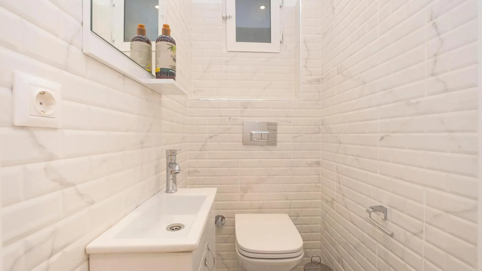 Apartman Trendy Waterfront Apt With A Striking View Isztambul