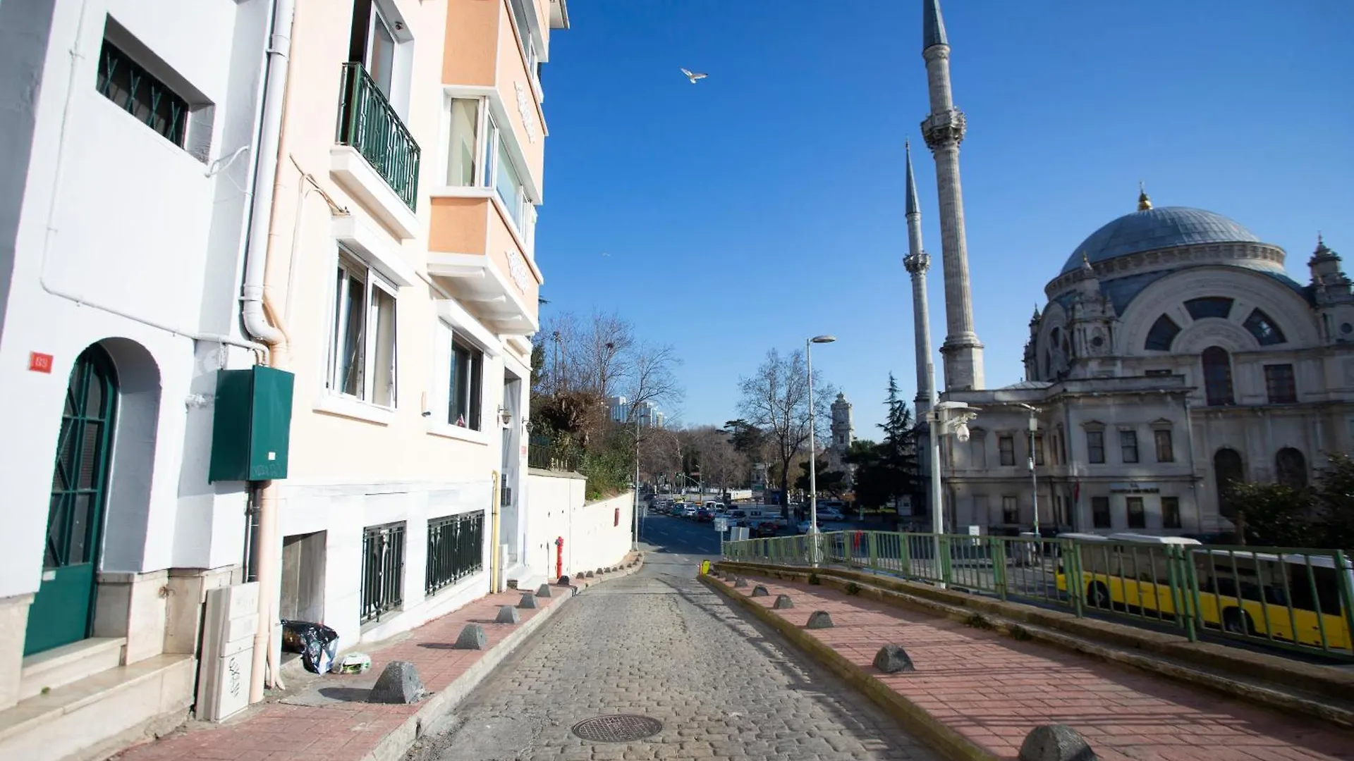 Trendy Waterfront Apt With A Striking View Isztambul Törökország
