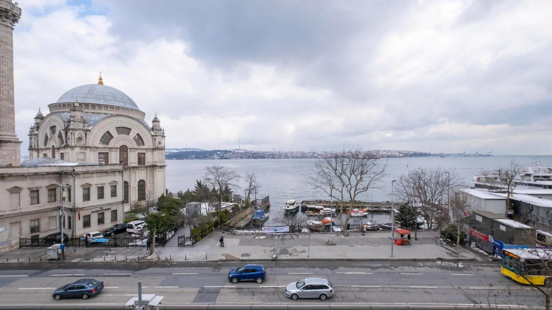 Apartman Trendy Waterfront Apt With A Striking View Isztambul