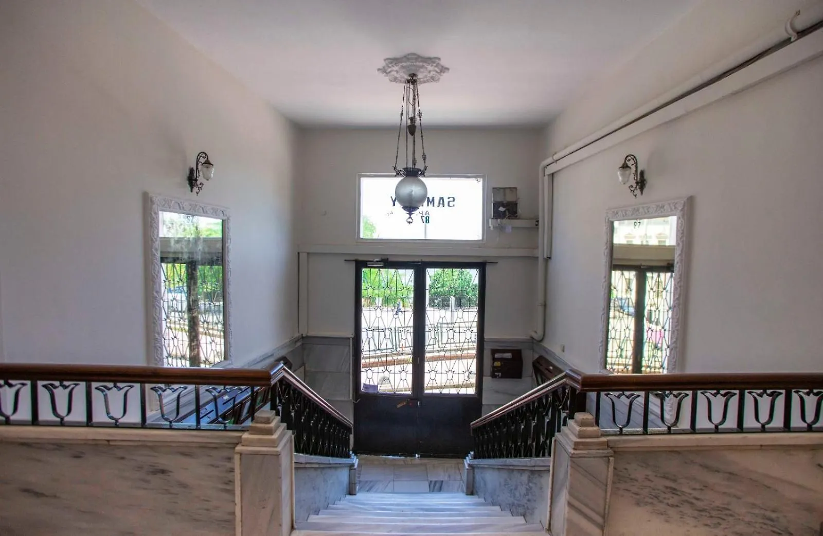 Trendy Waterfront Apt With A Striking View Istanbul