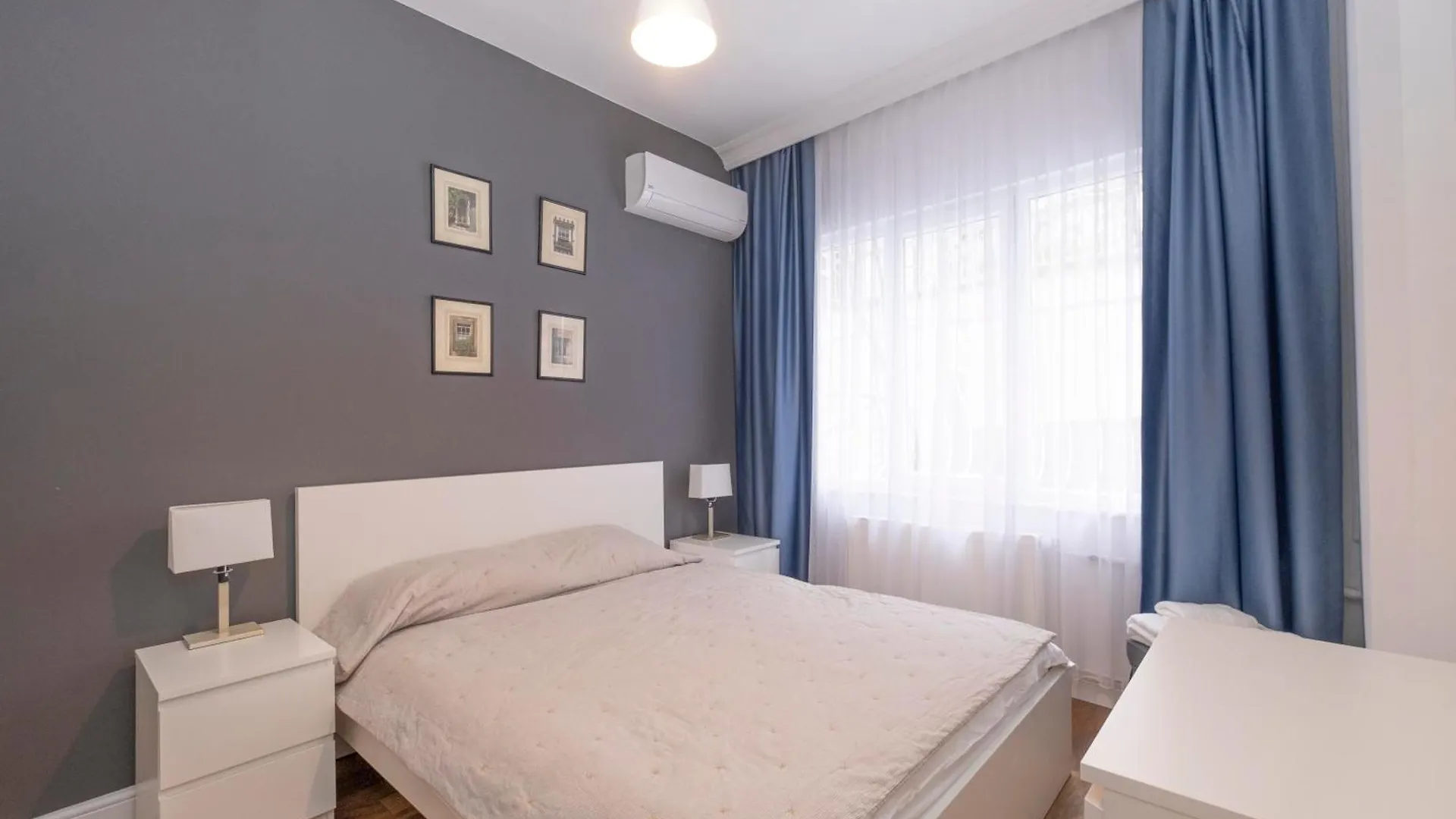 Trendy Waterfront Apt With A Striking View Istanbul